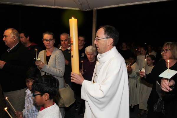 17 04 15 Easter Vigil 030