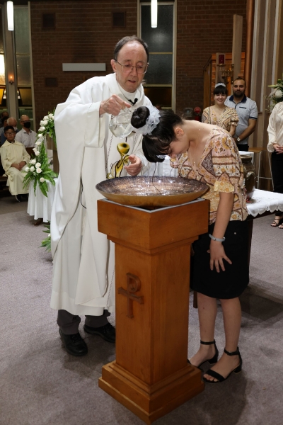 2022 04 16 Easter Vigil 311